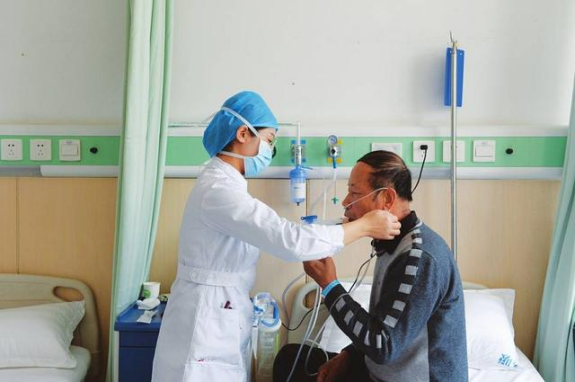 高流量氧療能否替代普通氧療，成為慢阻肺的利器？